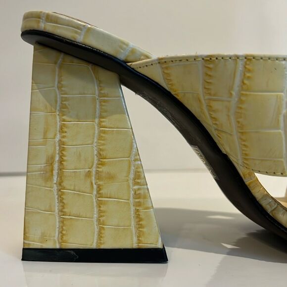 L’intervalle Yellow Croc Embossed Leather Block Heel Sandals Size 40 - Picture 4 of 13